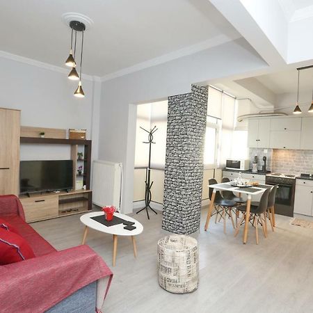 Oli'S Luxury Apartment Thessaloniki Buitenkant foto