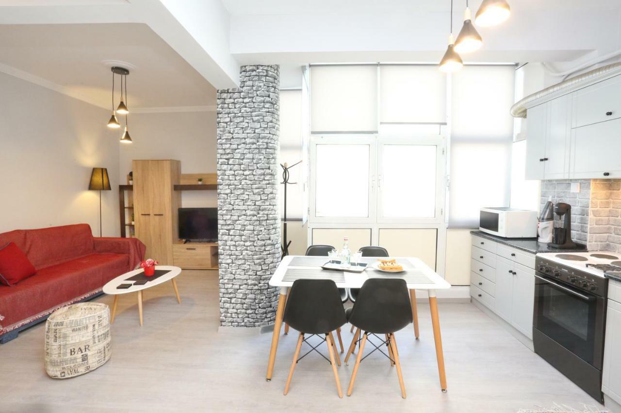 Oli'S Luxury Apartment Thessaloniki Buitenkant foto